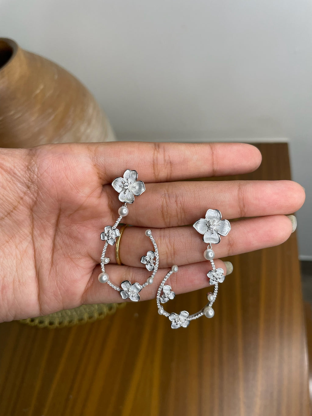 Vanya – Open-Frame Pearl and Floral Silver Hoops