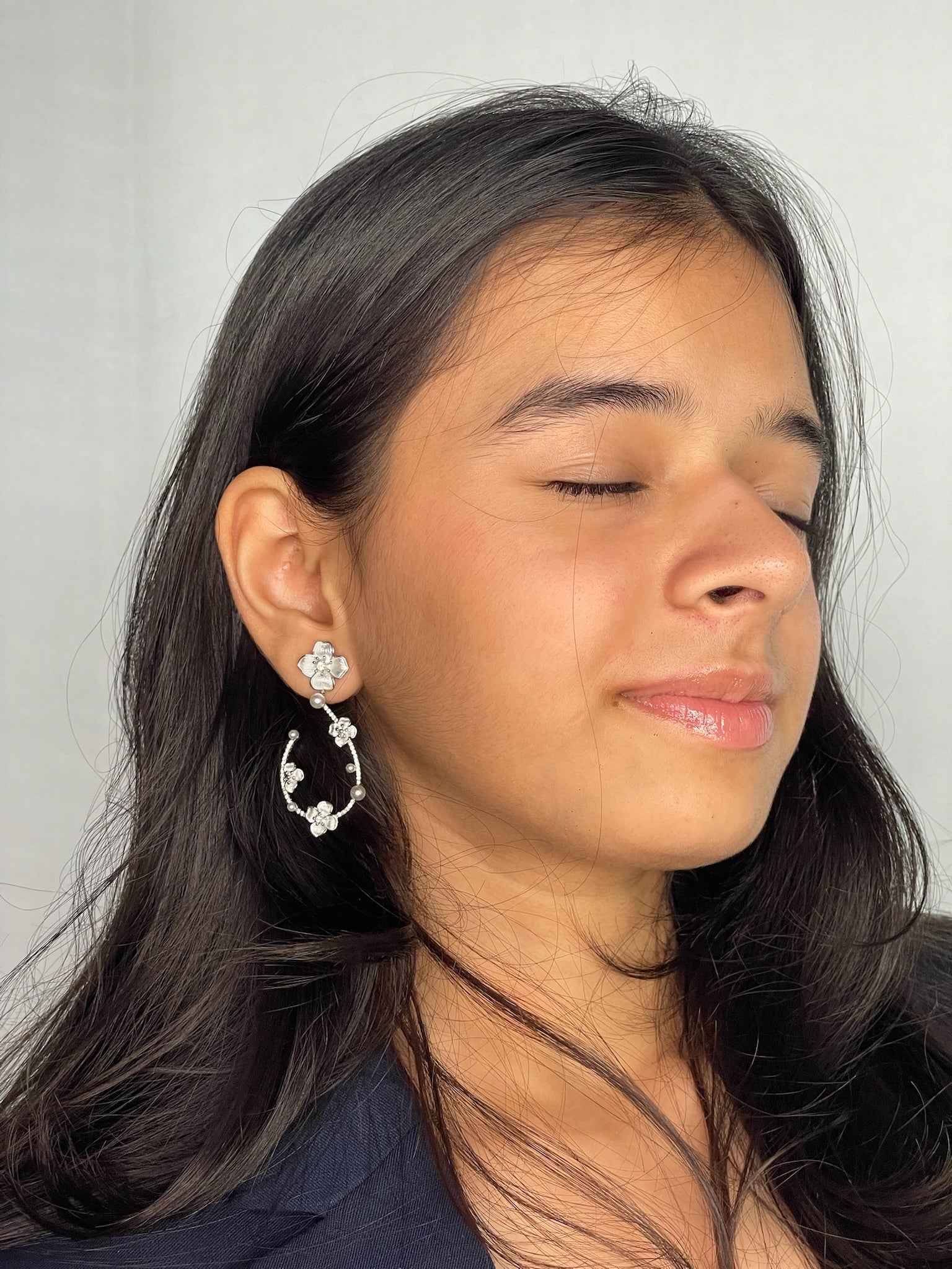Vanya – Open-Frame Pearl and Floral Silver Hoops