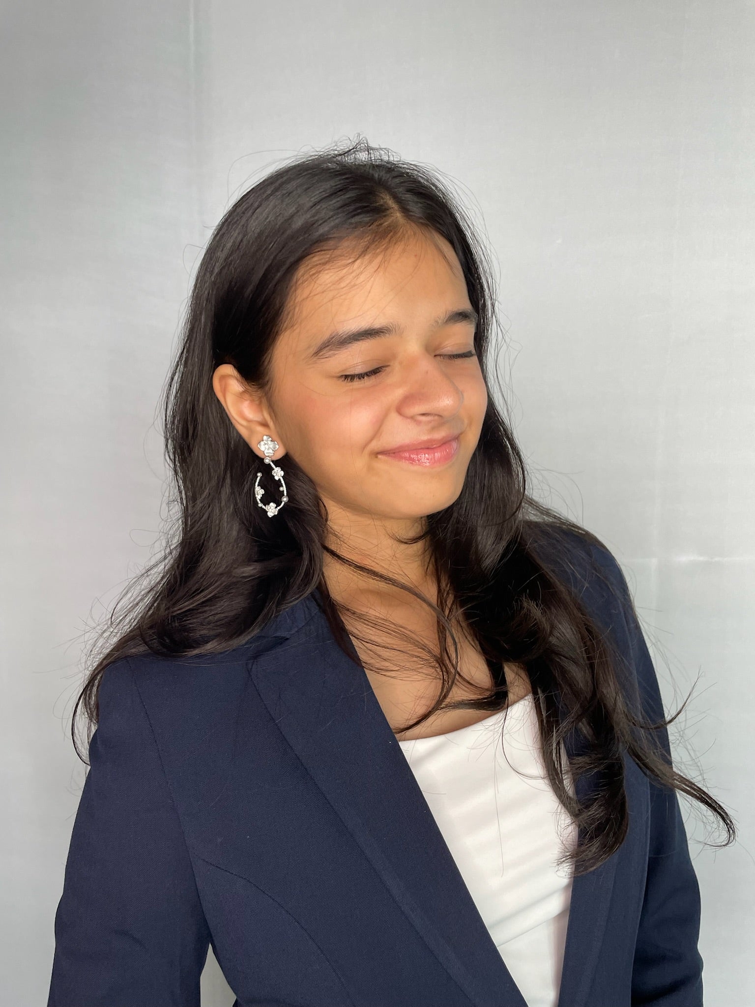 Vanya – Open-Frame Pearl and Floral Silver Hoops