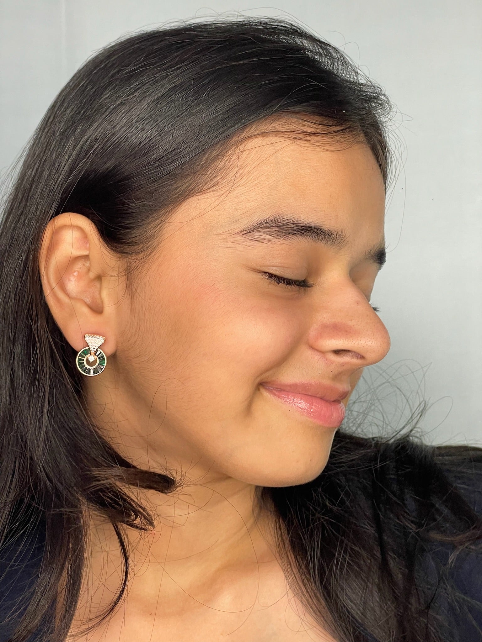 Nila - Art Deco Green Baguette Circular Studs