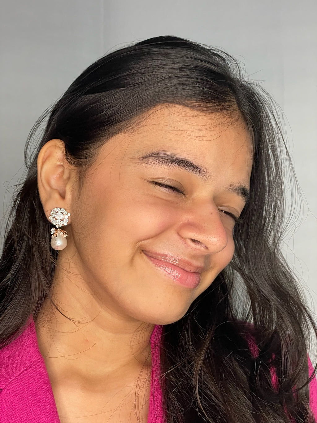 Isha – Rose Gold Pearl Halo Drops