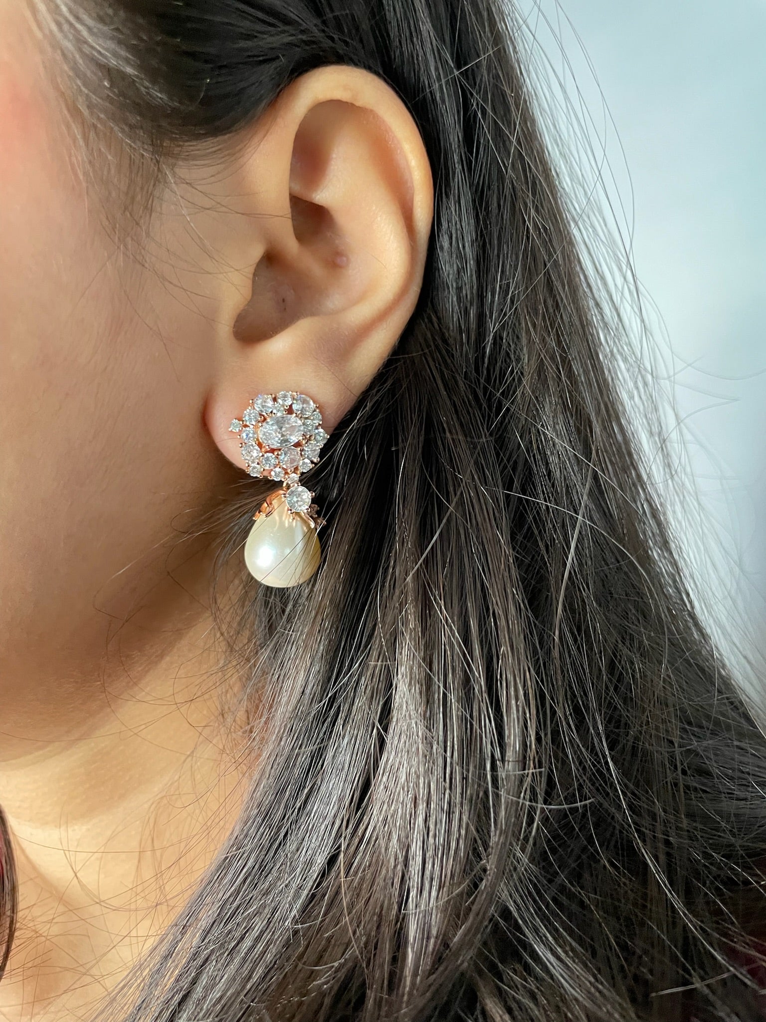 Isha – Rose Gold Pearl Halo Drops